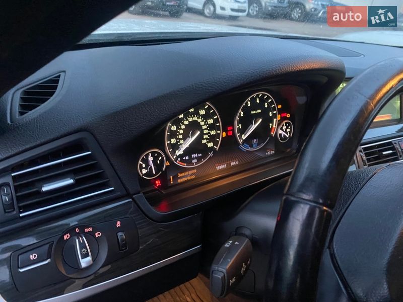 Седан BMW 5 Series 2012 в Чернигове фото 10 Седан BMW 5 Series 2012 в Чернигове