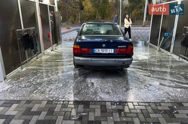 Седан BMW 5 Series 1989 в Каневе