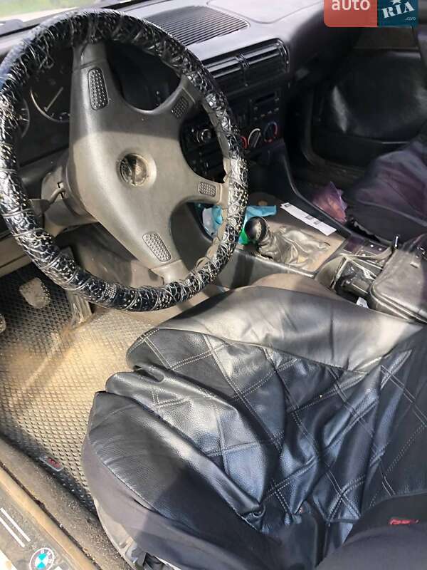 Седан BMW 5 Series 1994 в Подольске