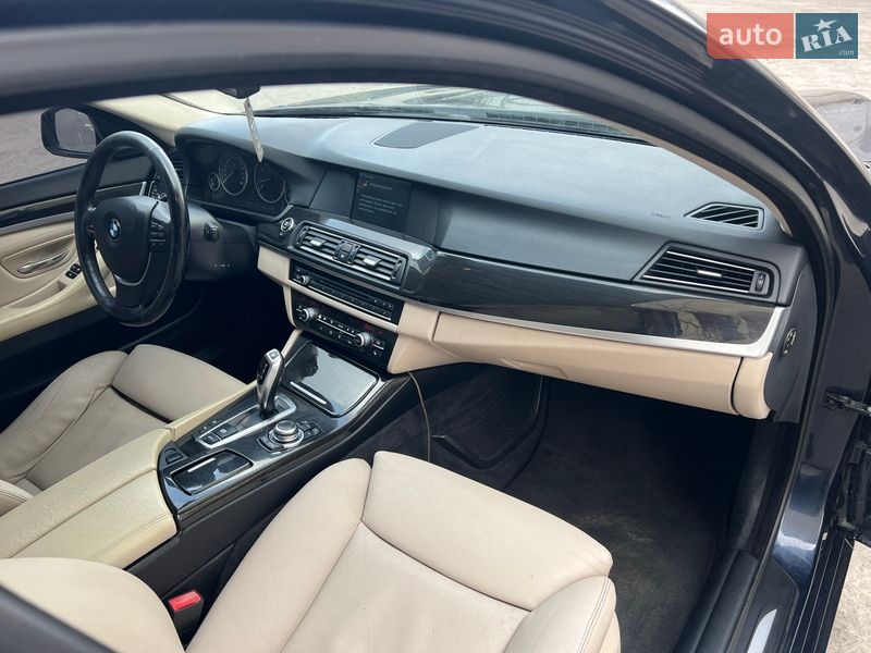 Седан BMW 5 Series 2011 в Вишневом фото 21 Седан BMW 5 Series 2011 в Вишневом