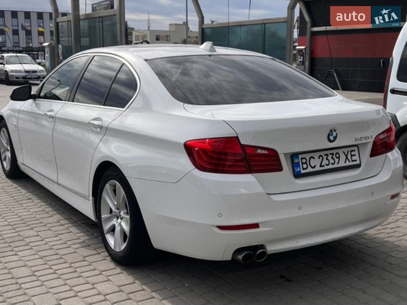 Седан BMW 5 Series 2014 в Львові