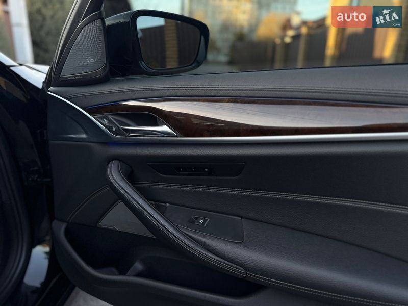 Седан BMW 5 Series 2017 в Полтаві