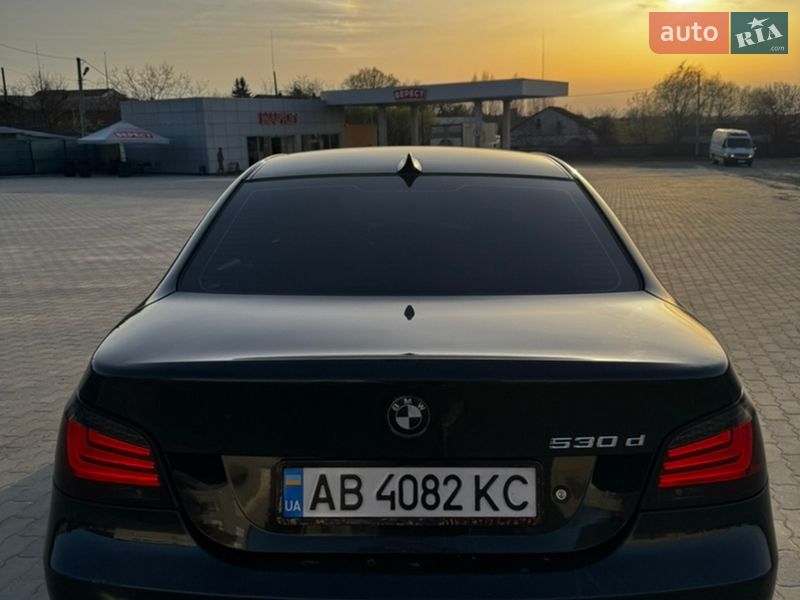 Седан BMW 5 Series 2004 в Дунаевцах