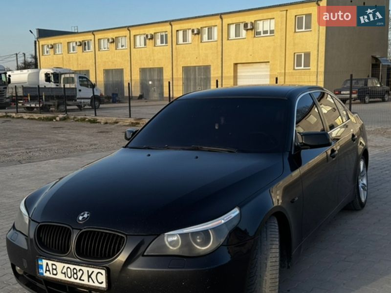 Седан BMW 5 Series 2004 в Дунаевцах
