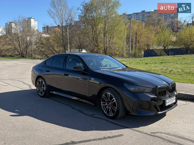 Седан BMW 5 Series 2025 в Киеве фото 48 Седан BMW 5 Series 2025 в Киеве