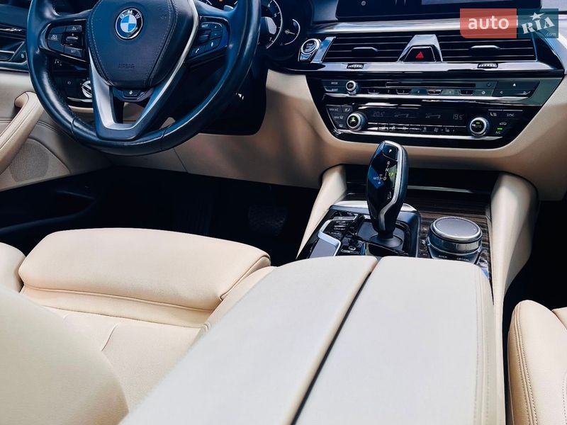 Седан BMW 5 Series 2017 в Кропивницькому