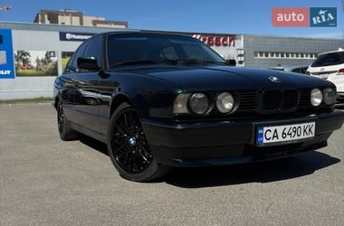 Седан BMW 5 Series 1994 в Киеве