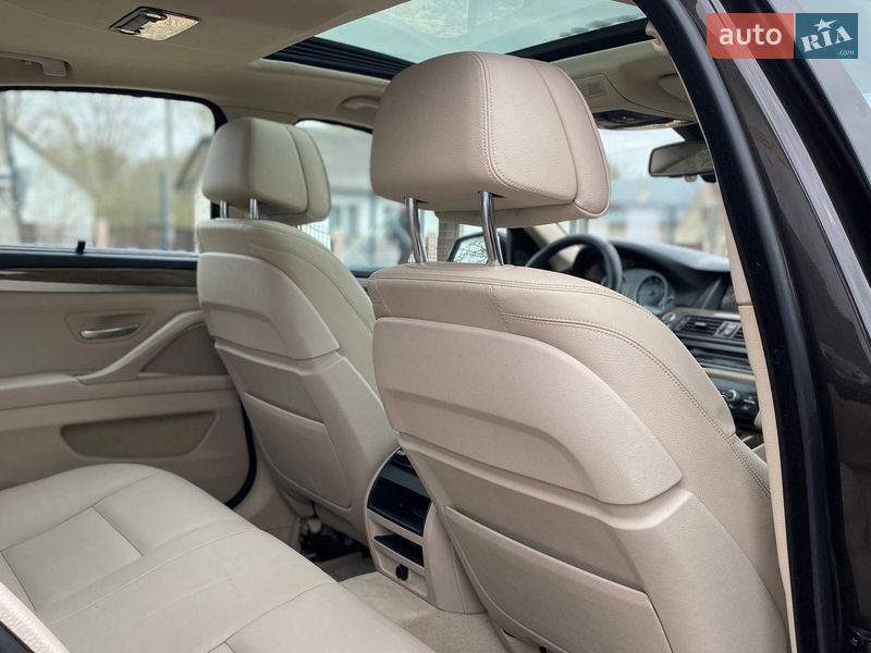 Седан BMW 5 Series 2013 в Самборе