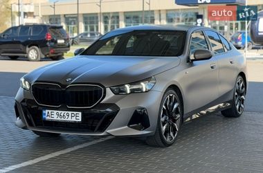 Седан BMW 5 Series 2025 в Дніпрі