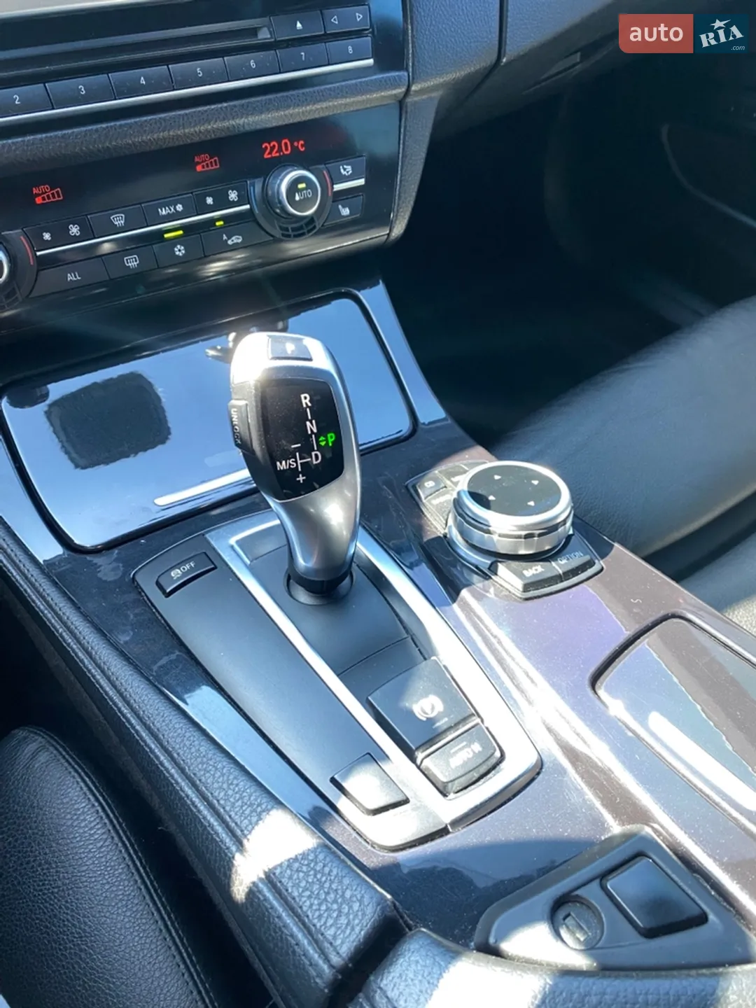2010 BMW 5er - мініатюра 17