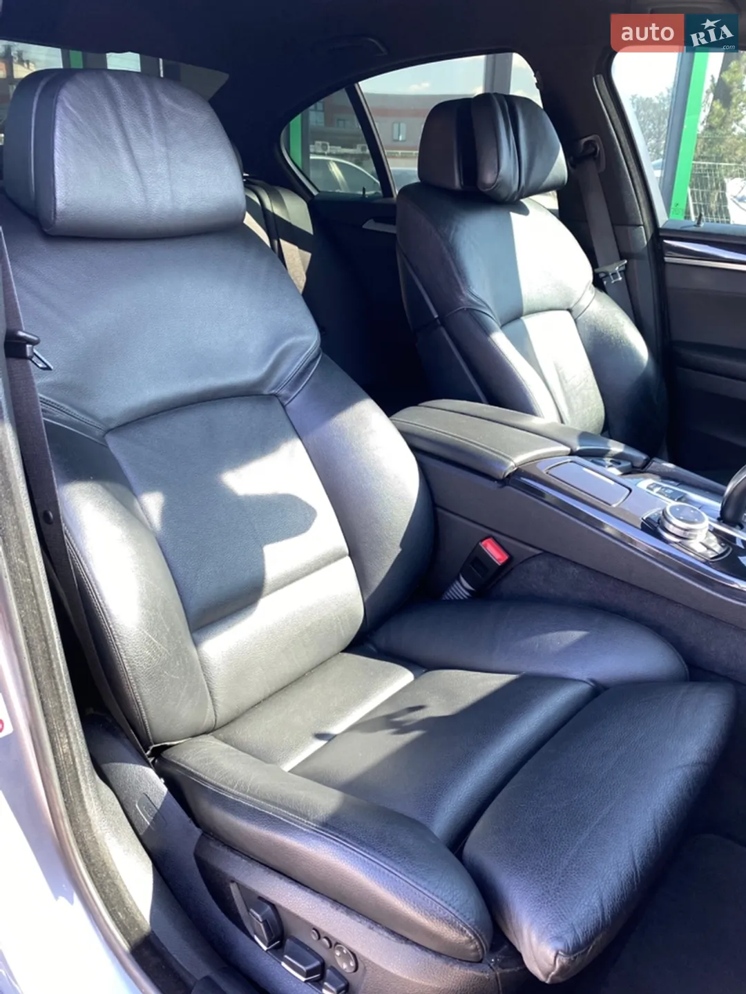 2010 BMW 5er - мініатюра 22
