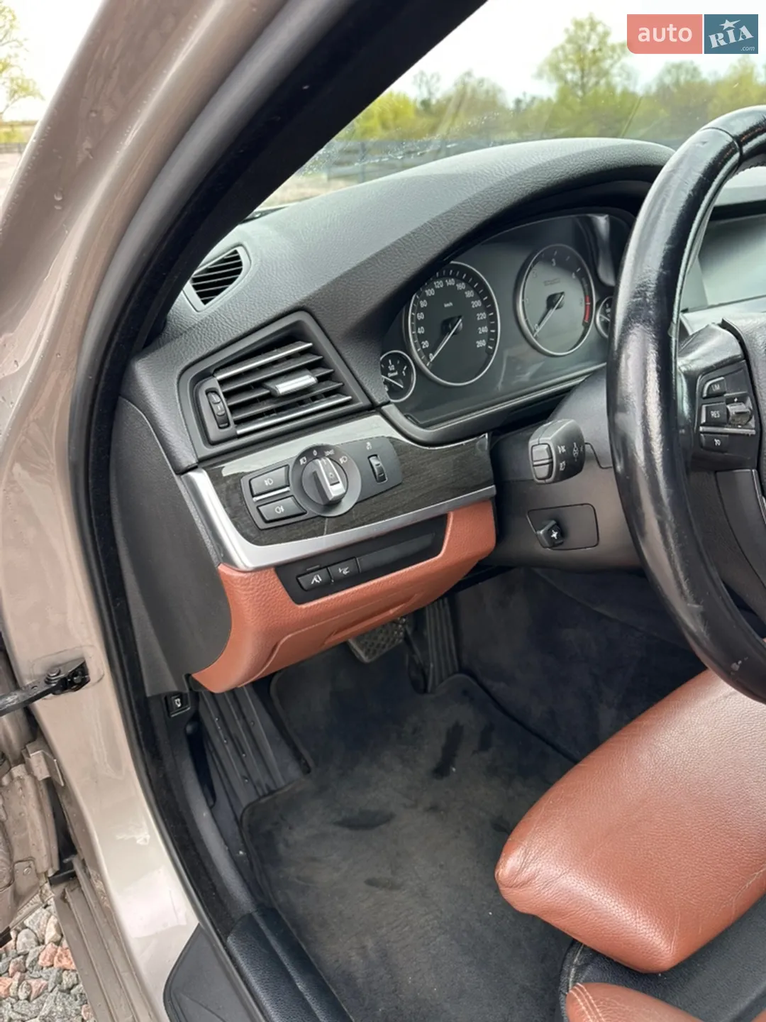 2010 BMW 5er - мініатюра 19