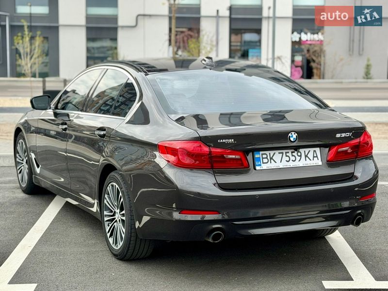 Седан BMW 5 Series 2017 в Ровно