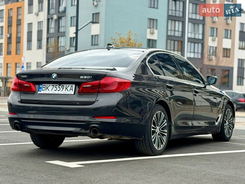 Седан BMW 5 Series 2017 в Ровно