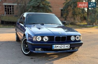 Седан BMW 5 Series 1994 в Киеве