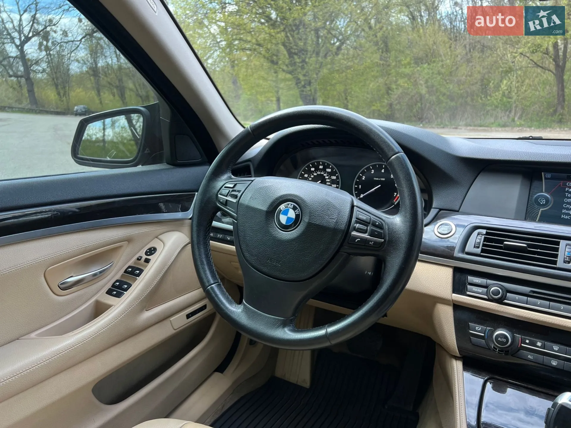 2010 BMW 5er - мініатюра 11