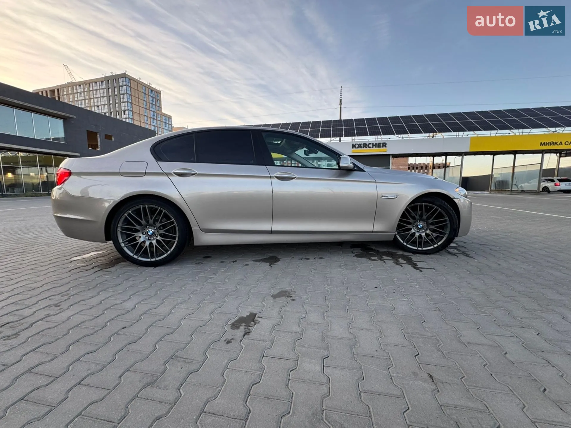 2010 BMW 5er - мініатюра 4