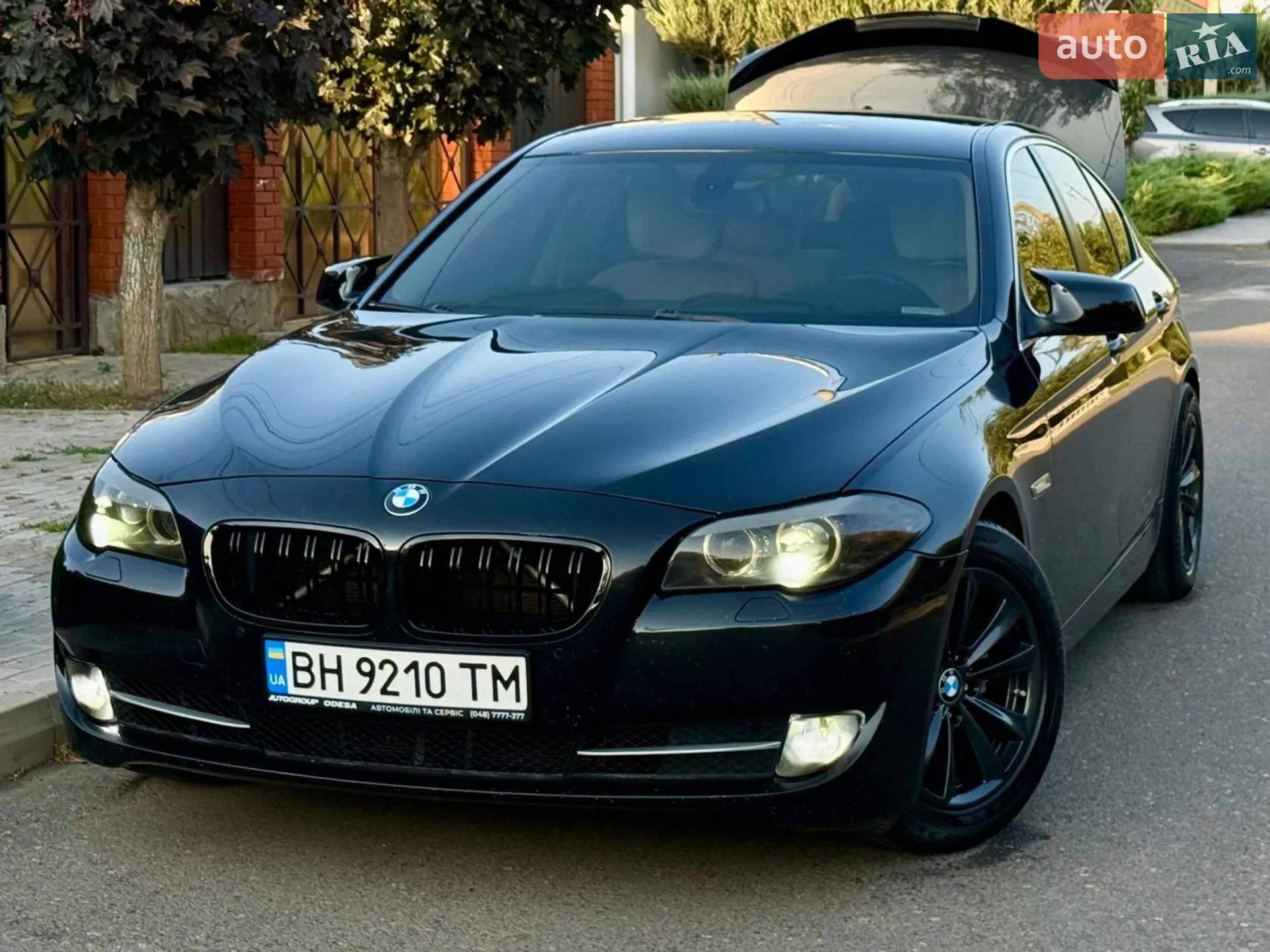 2012 BMW 5er - мініатюра 2