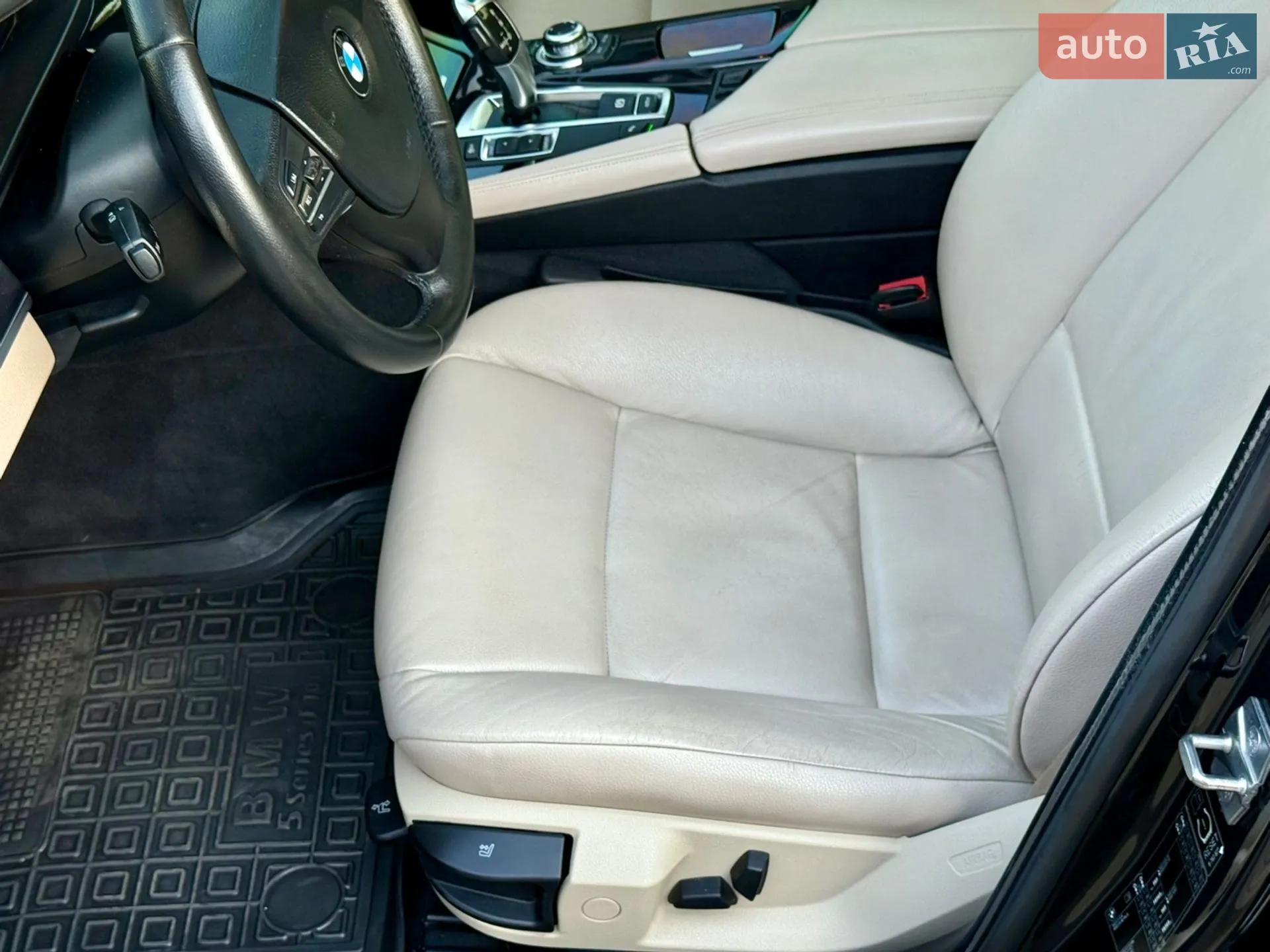 2012 BMW 5er - мініатюра 23