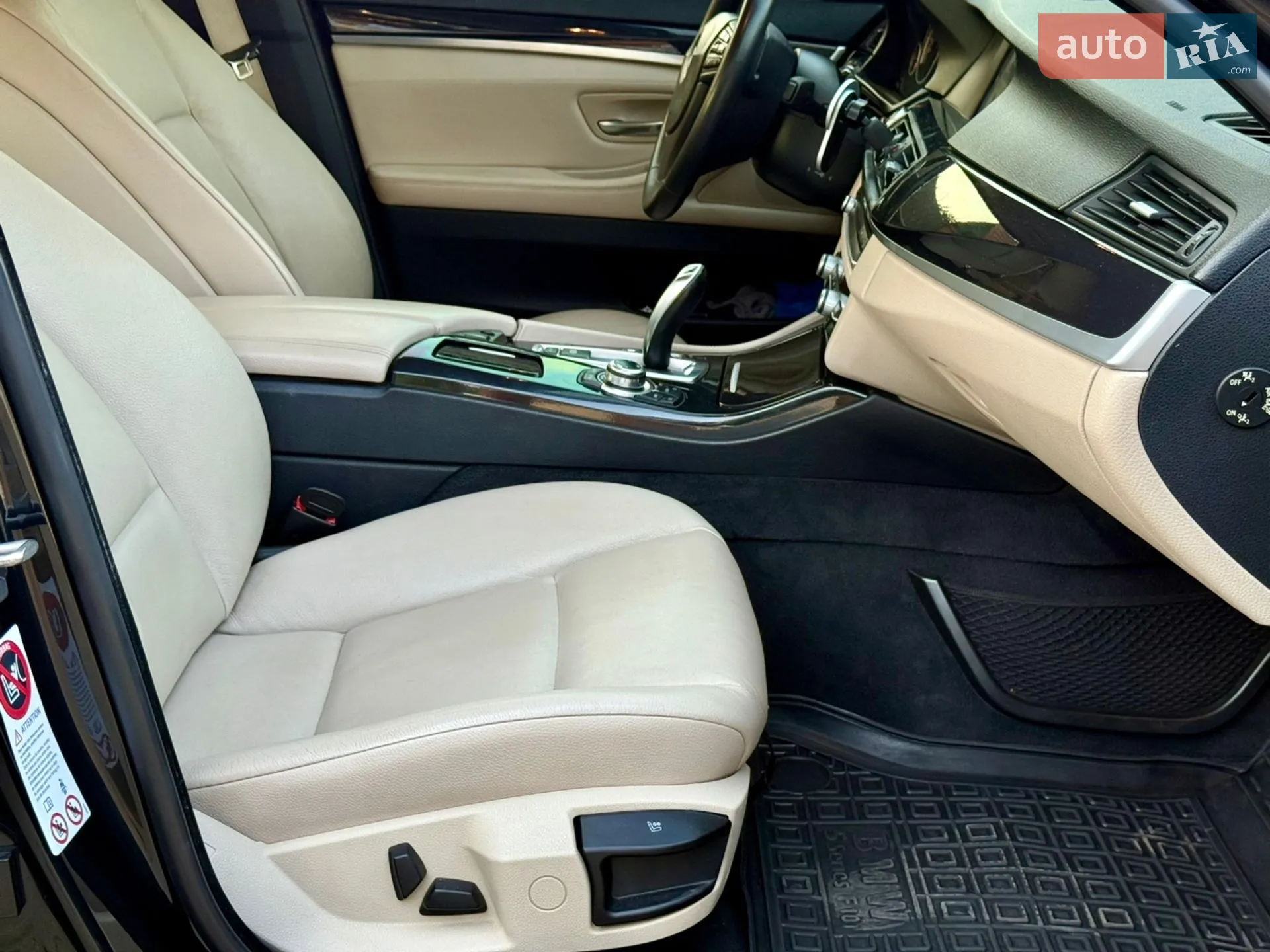 2012 BMW 5er - мініатюра 29