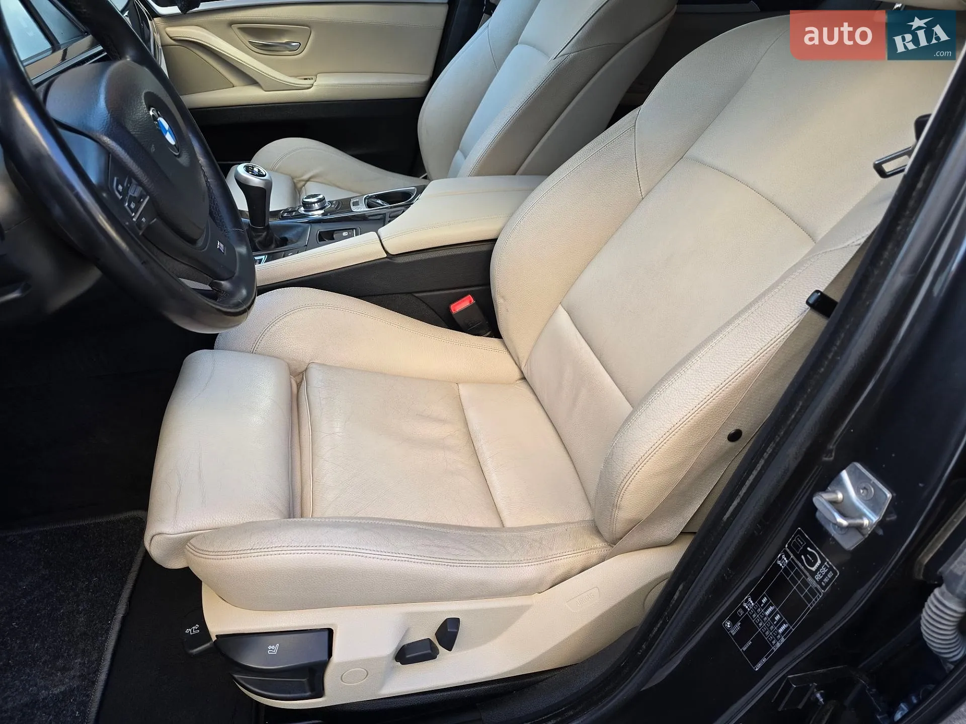 2012 BMW 5er - мініатюра 18