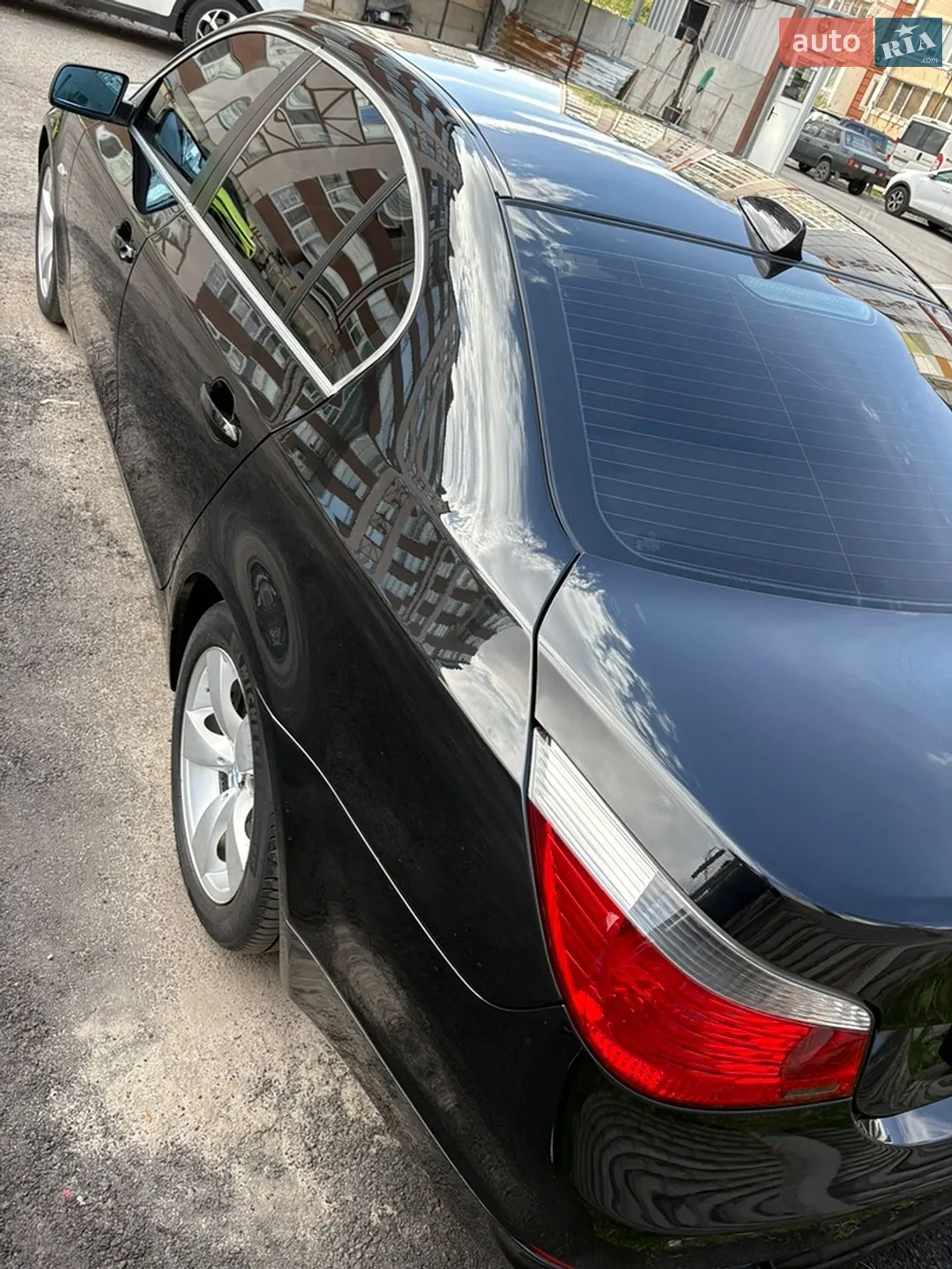 BMW 5 Series 2006 VIN WBANE31040B954145 фото оголошення 12 з 30