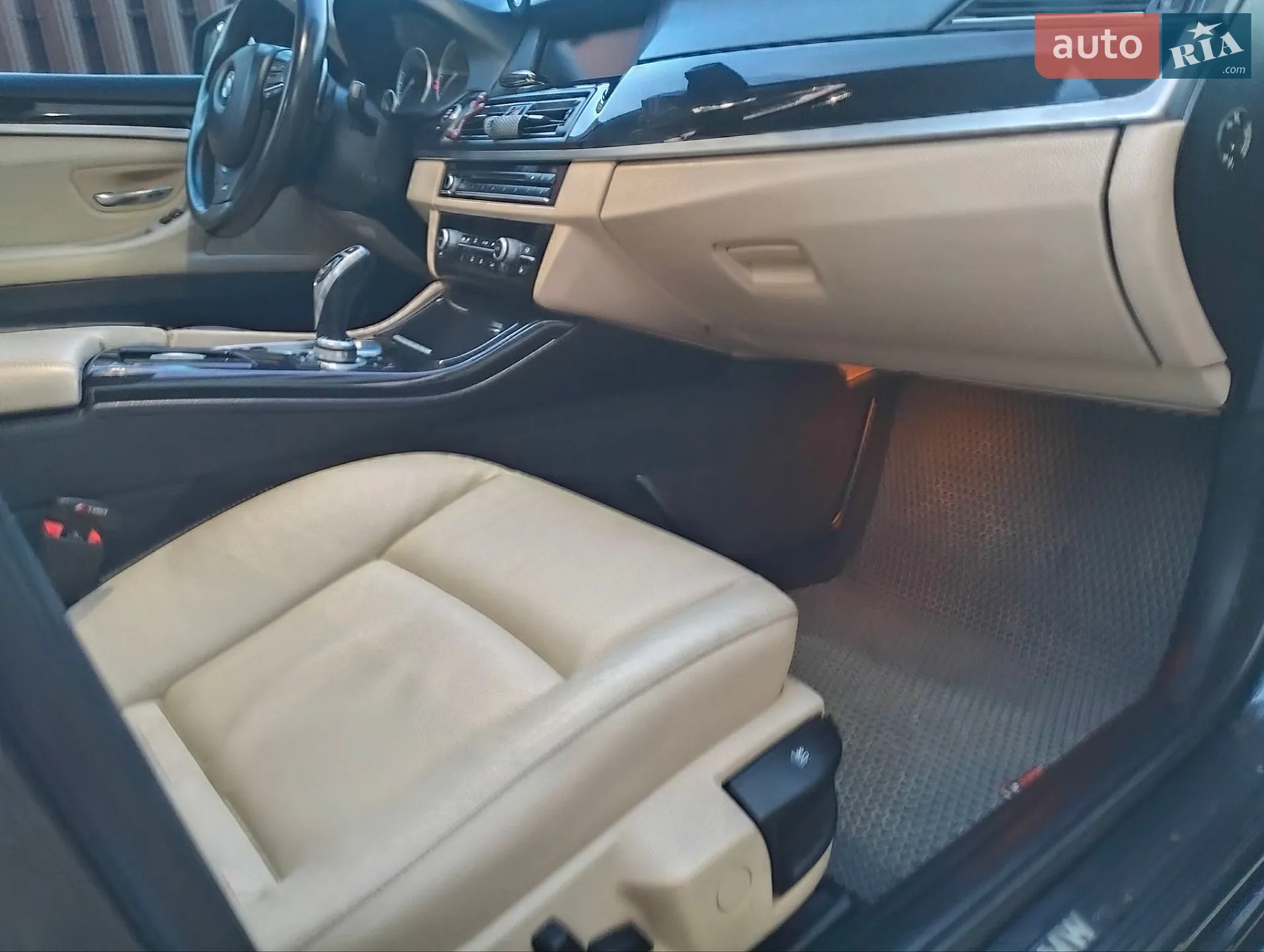 2012 BMW 5er - мініатюра 24