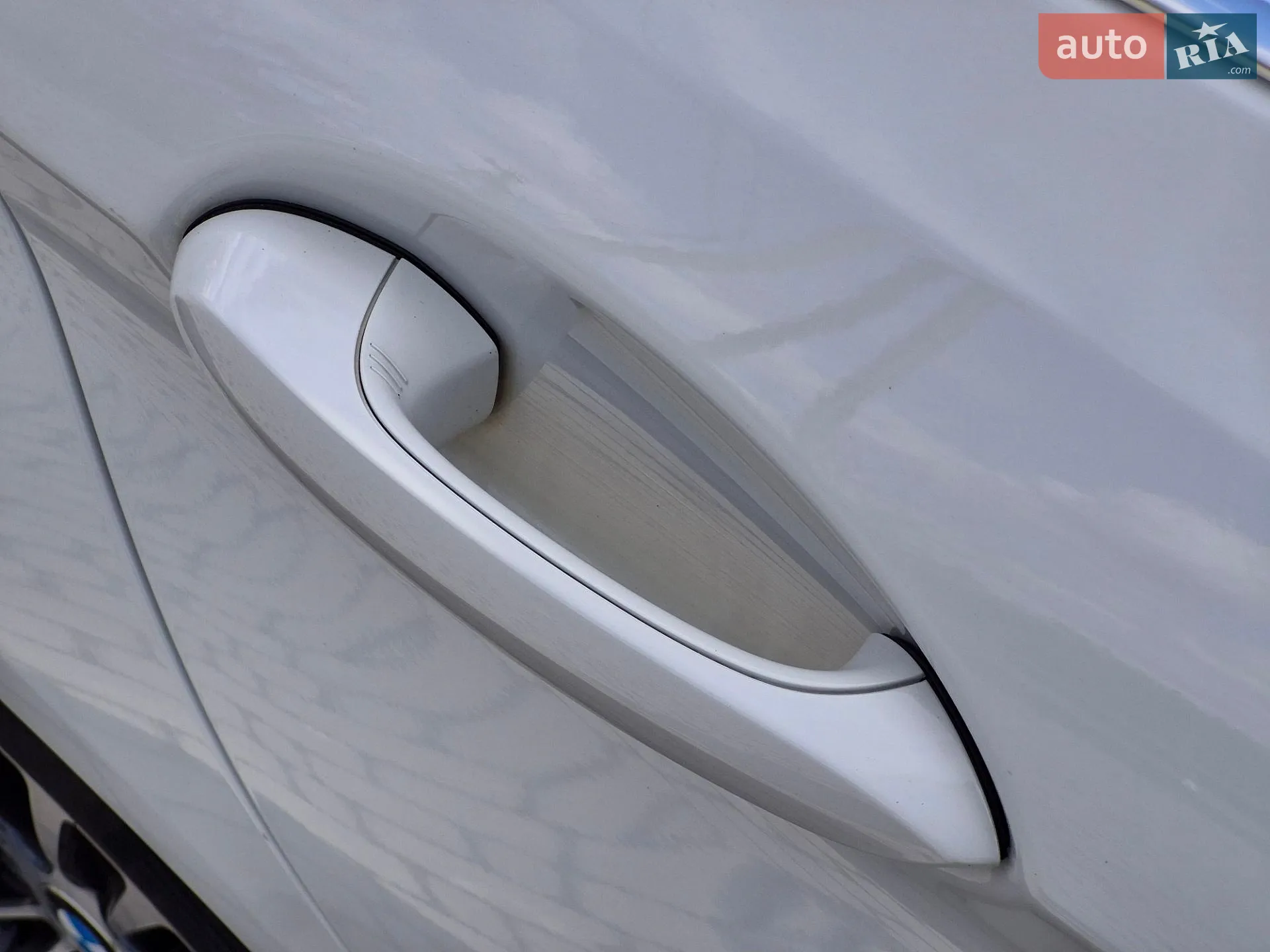 BMW 5 Series 2019 VIN WBAJP31020BT93775 фото оголошення 12 з 28