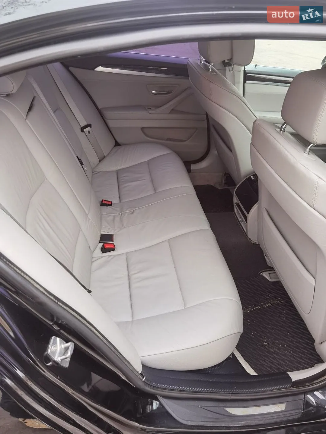 2010 BMW 5er - мініатюра 14