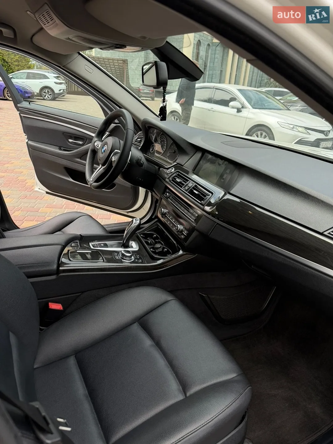 2010 BMW 5er - мініатюра 13