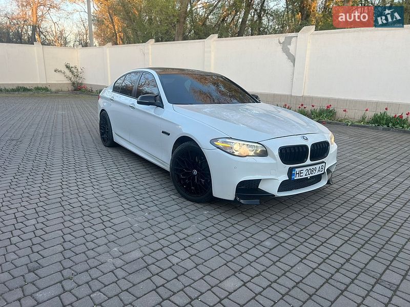 Седан BMW 5 Series 2015 в Миколаєві