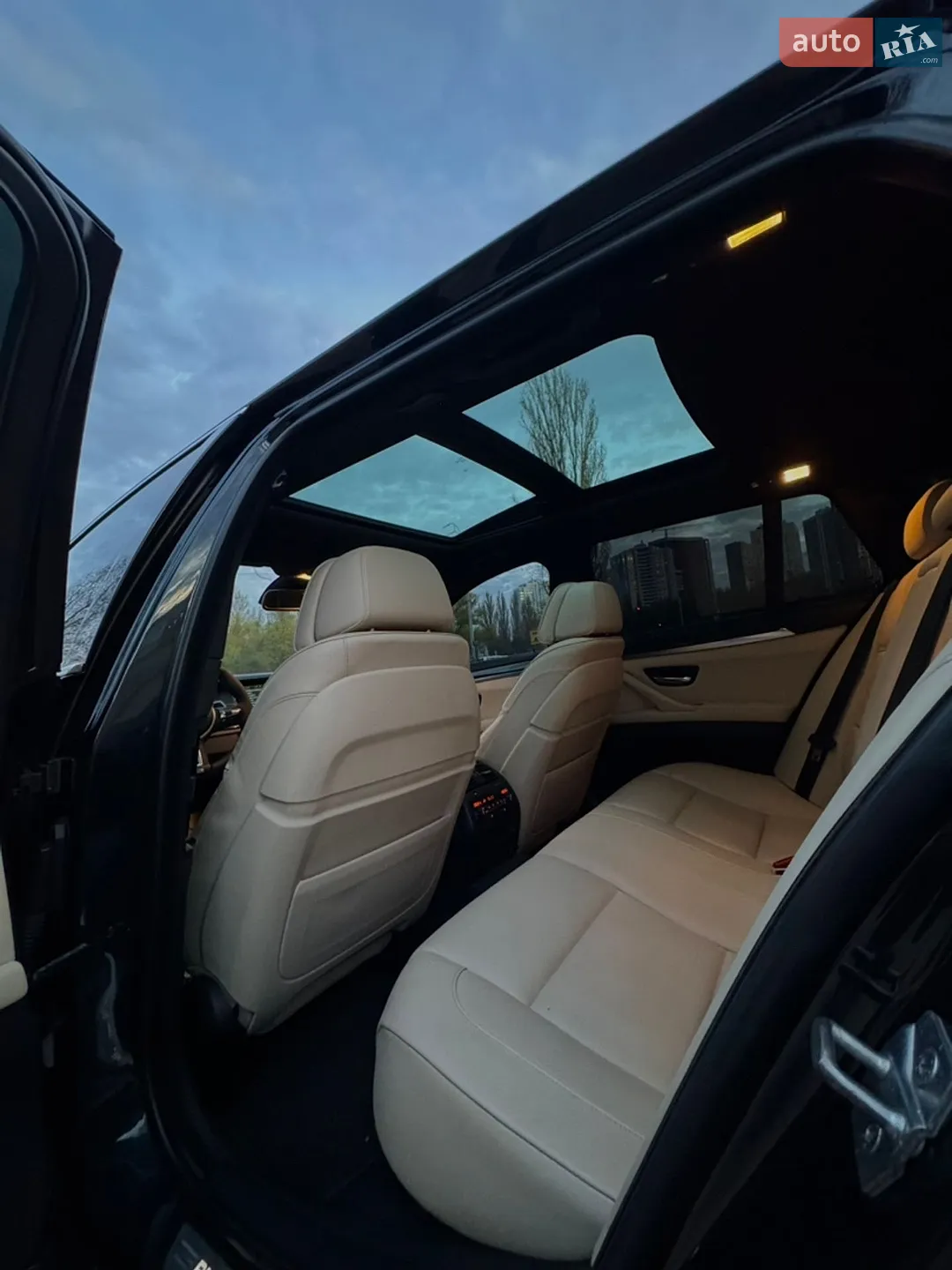 2010 BMW 5er - мініатюра 10