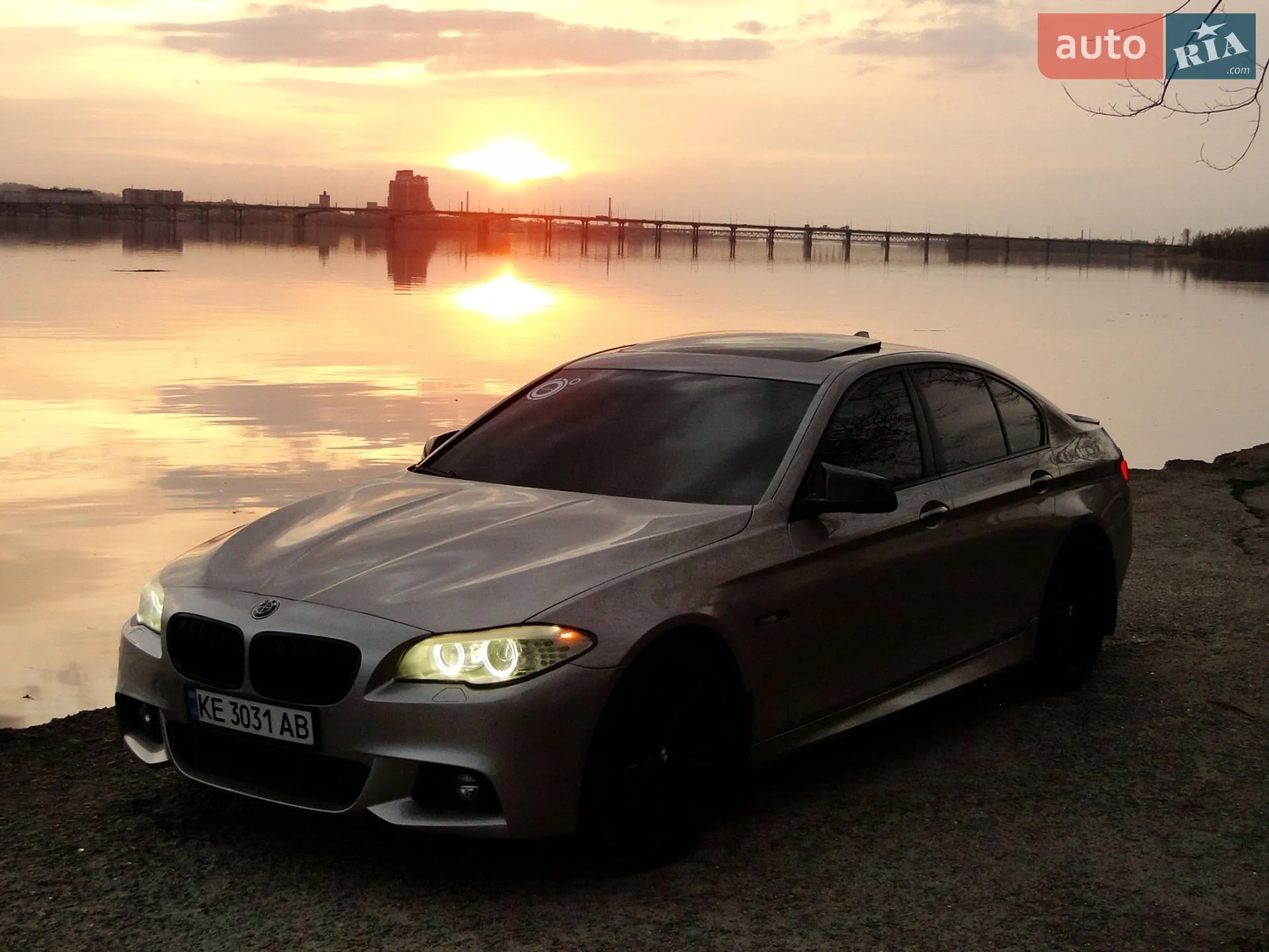 2012 BMW 5er - мініатюра 2