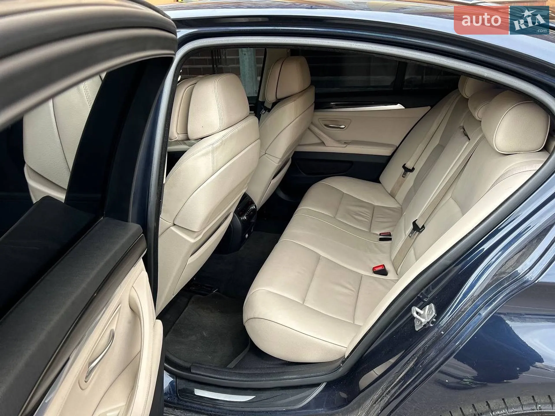 2011 BMW 5er - мініатюра 10