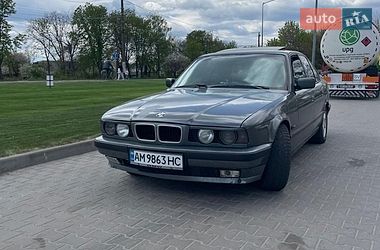 Седан BMW 5 Series 1990 в Житомирі