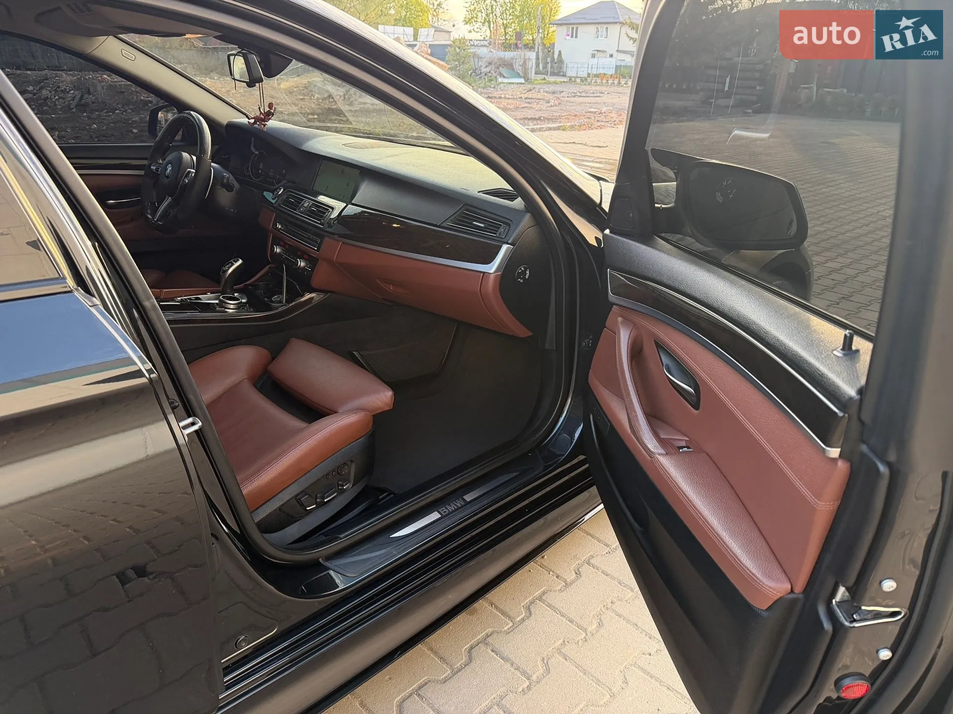 2012 BMW 5er - мініатюра 23
