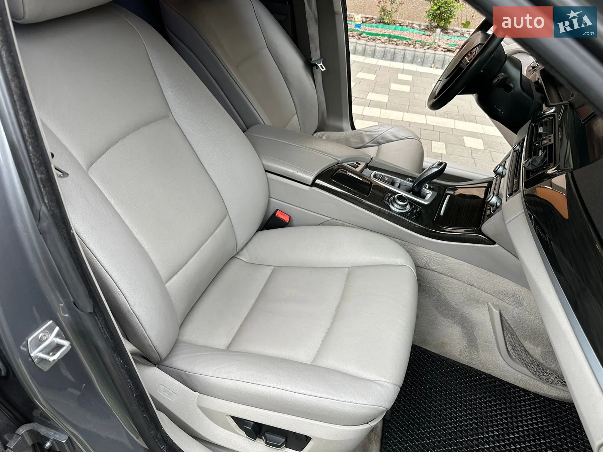 2012 BMW 5er - мініатюра 17