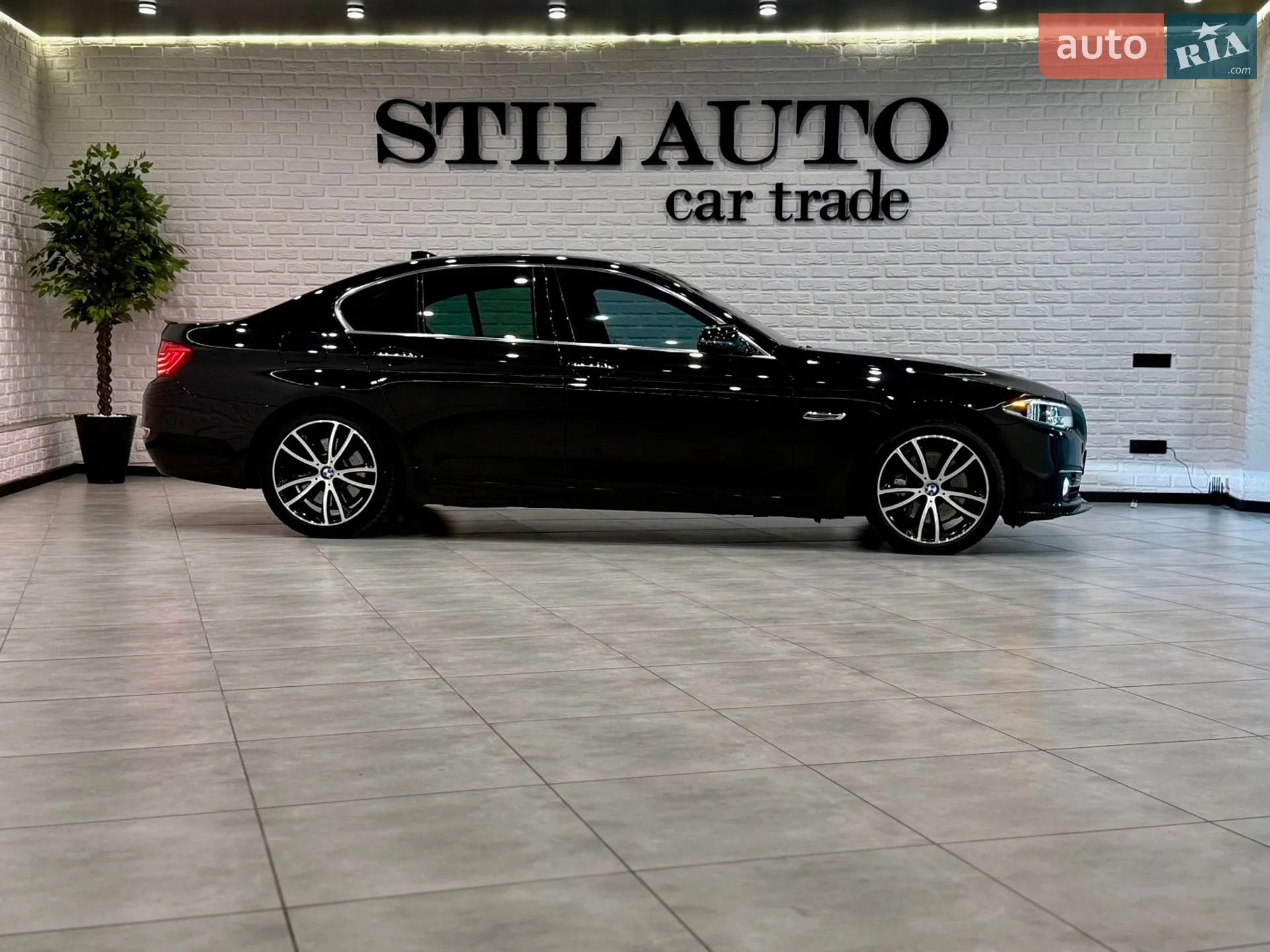 2015 BMW 5er - мініатюра 2
