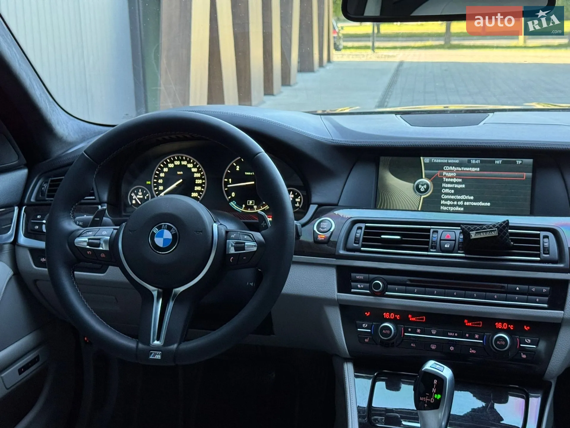 2011 BMW 5er - мініатюра 31