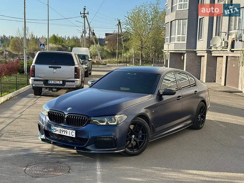 BMW 5 Series 2019 VIN WBAJE7C55KWW25433 фото оголошення 27 з 68