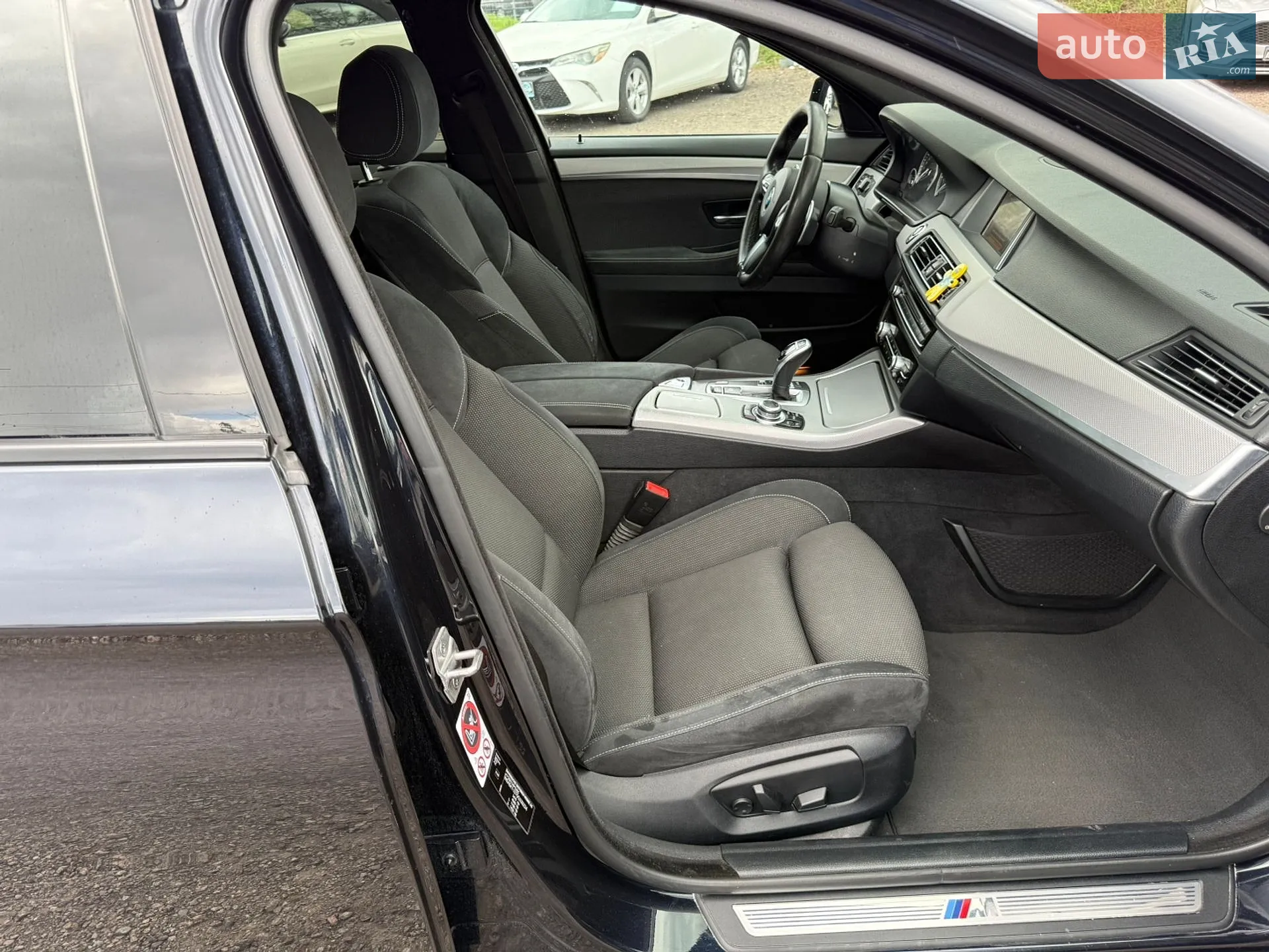 2016 BMW 5er - мініатюра 12