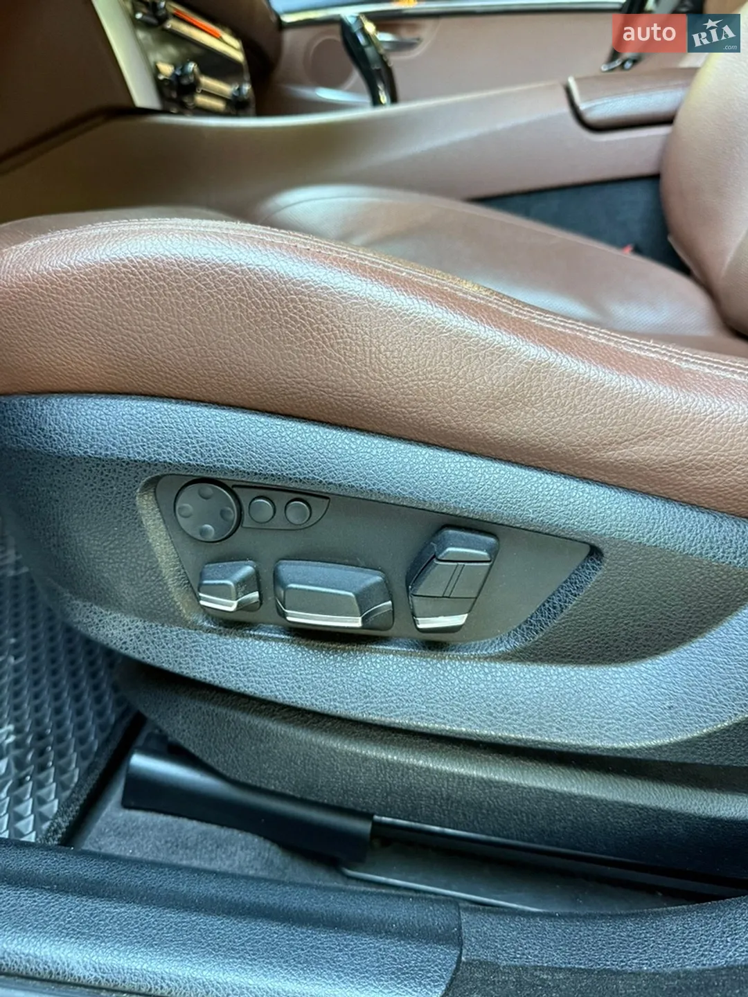 2011 BMW 5er - мініатюра 28