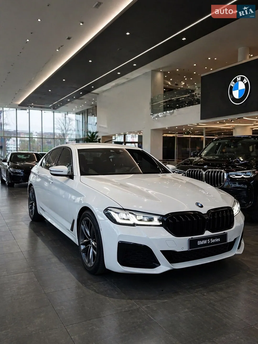 2020 BMW 5er - мініатюра 3