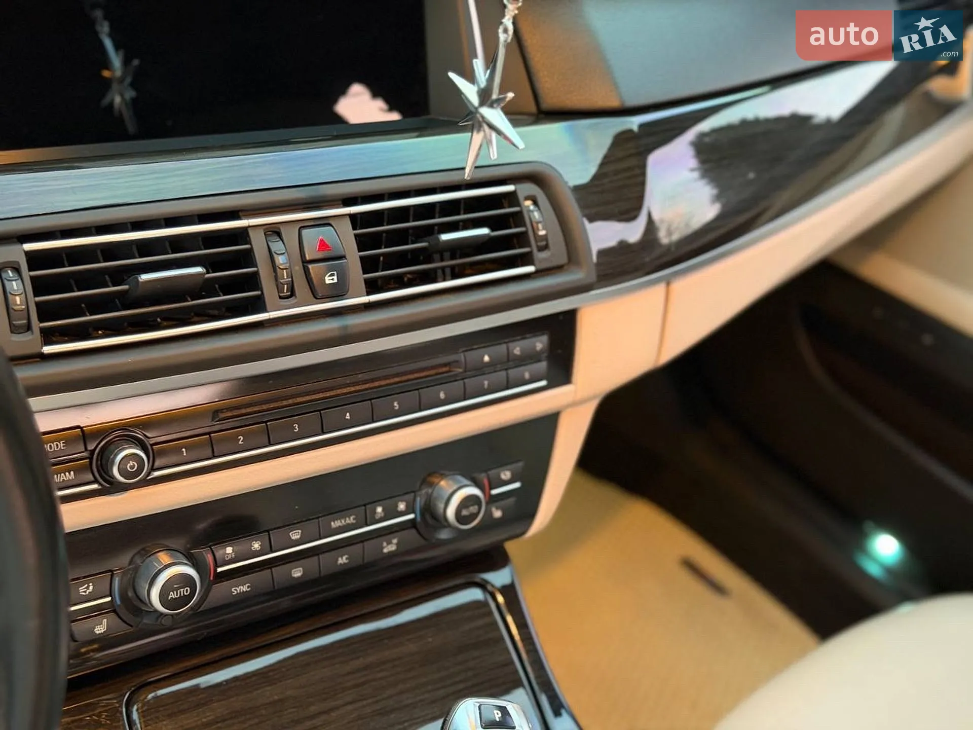 2015 BMW 5er - мініатюра 19