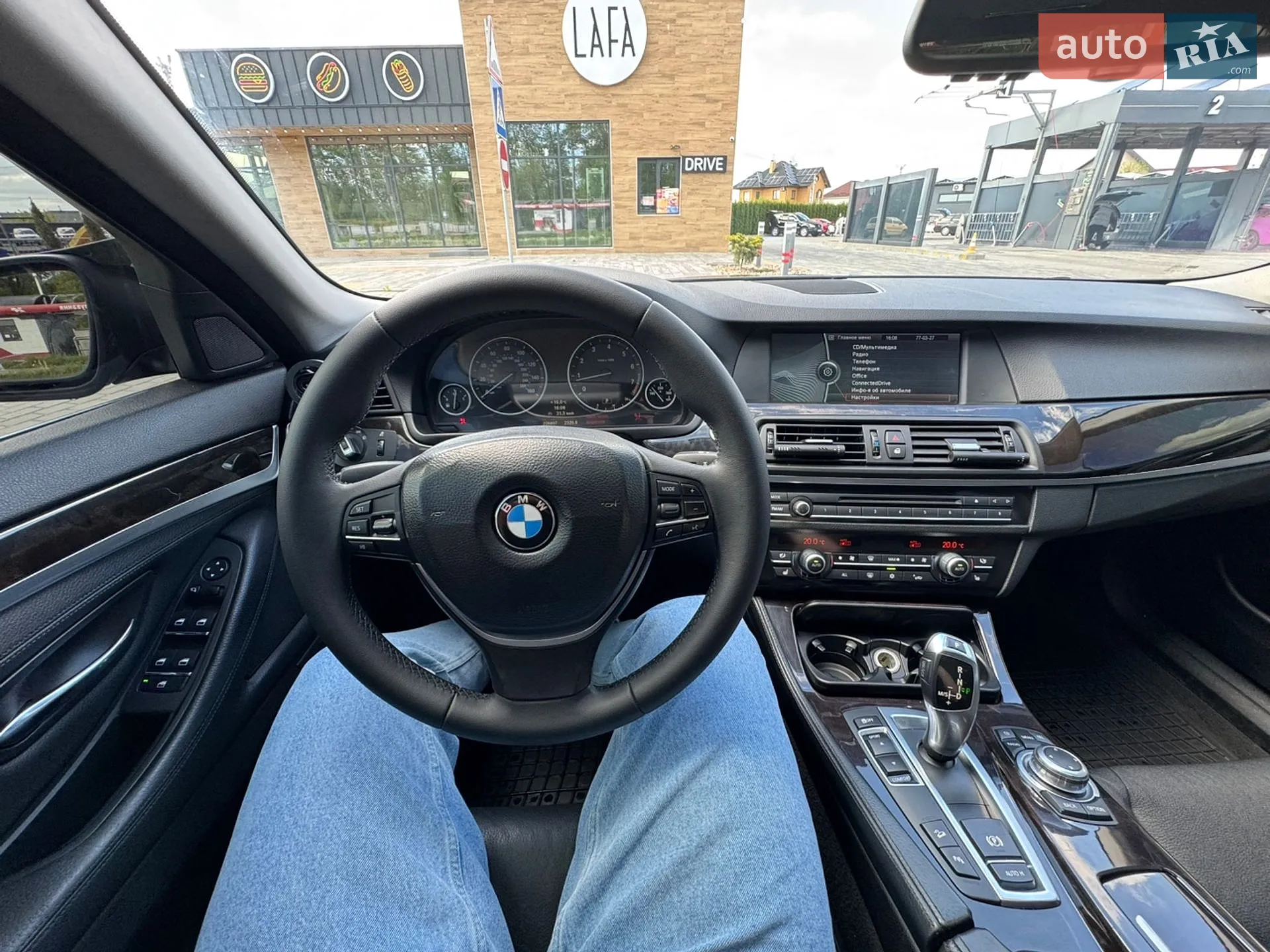 2011 BMW 5er - мініатюра 16