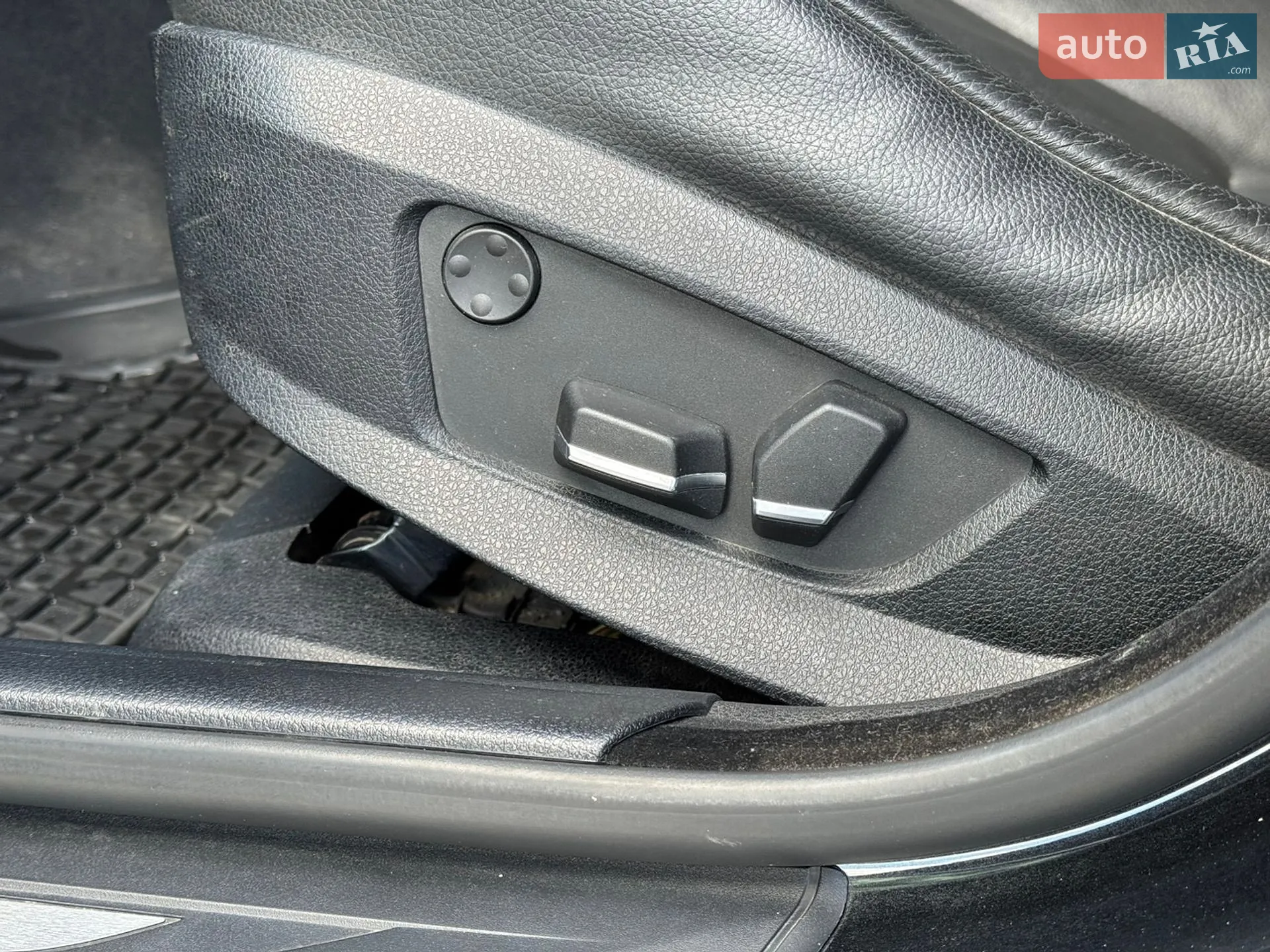 2011 BMW 5er - мініатюра 21