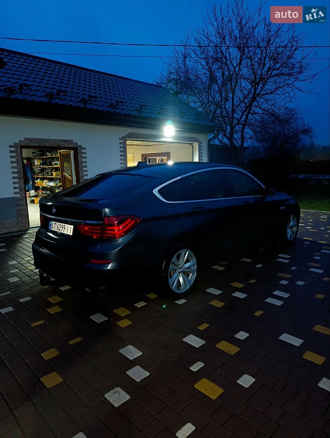 2010 BMW 5er - мініатюра 2