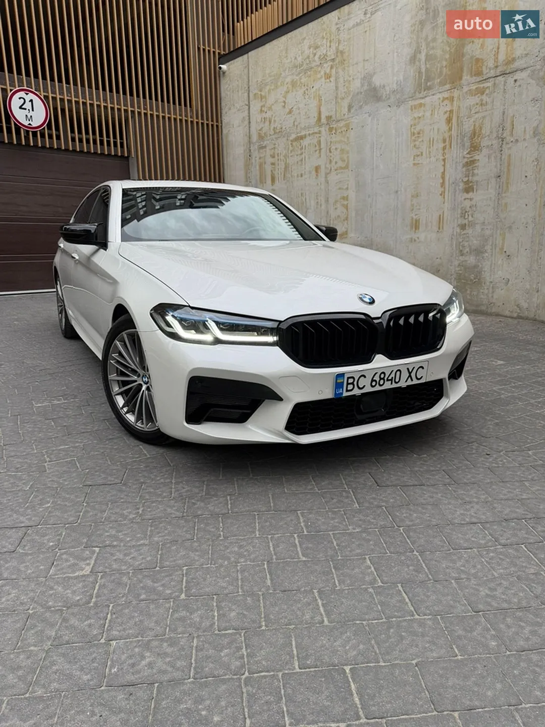 2017 BMW 5er - мініатюра 3
