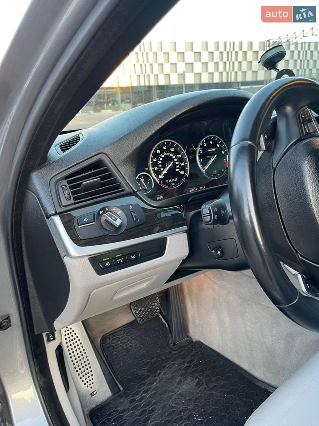 2012 BMW 5er - мініатюра 16