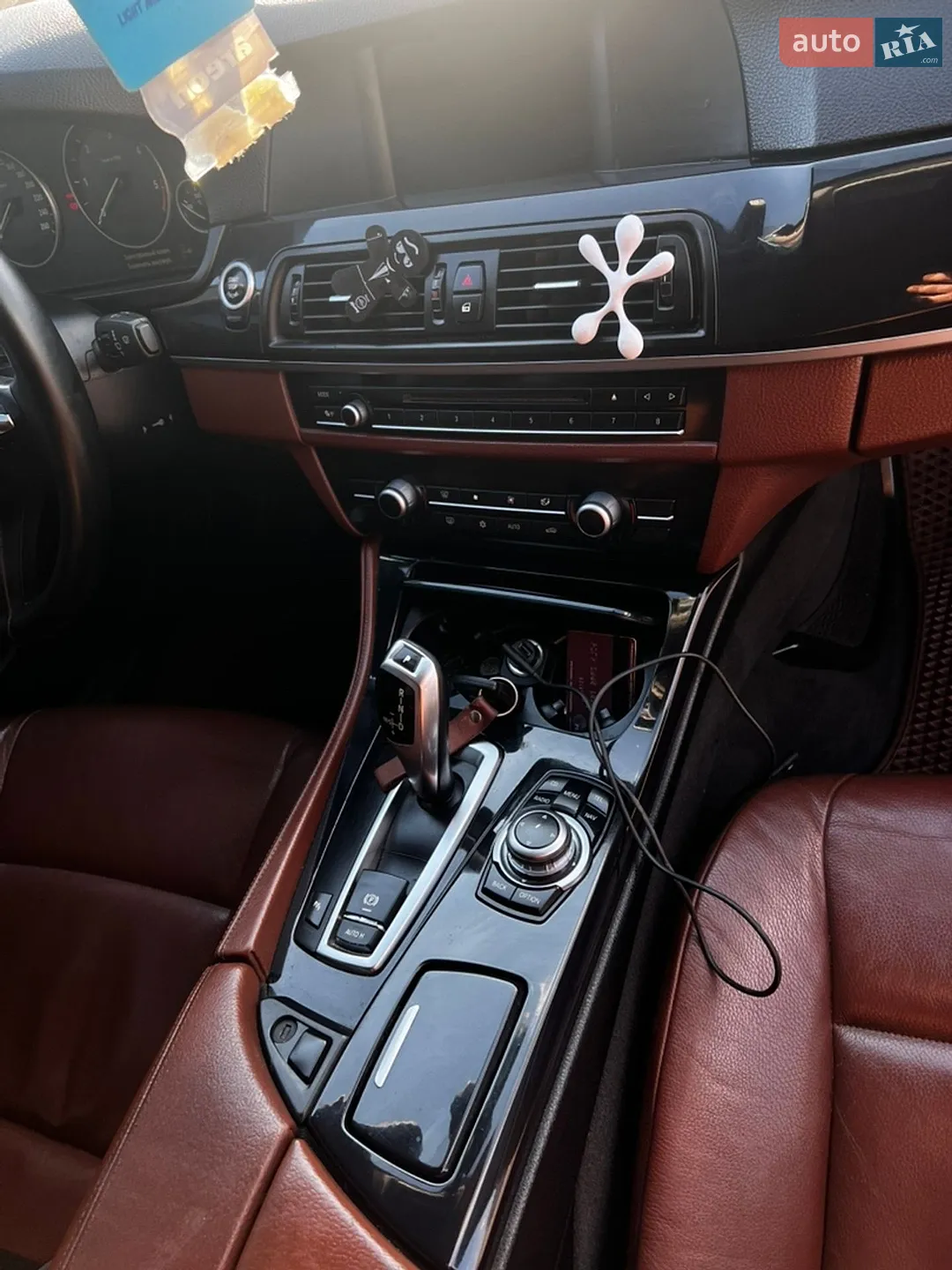 2011 BMW 5er - мініатюра 11